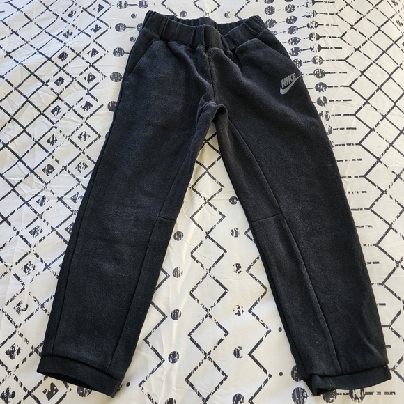 Nike Tech Fleece Full-zip Hoodie and Jogger Set In Black, Size 6-7 - Picture 4 of 10